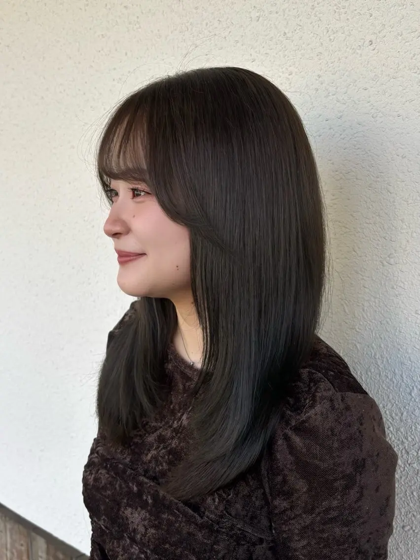 セミロング カラー カット ヘアカラー 森本 麻比のヘアスタイル
