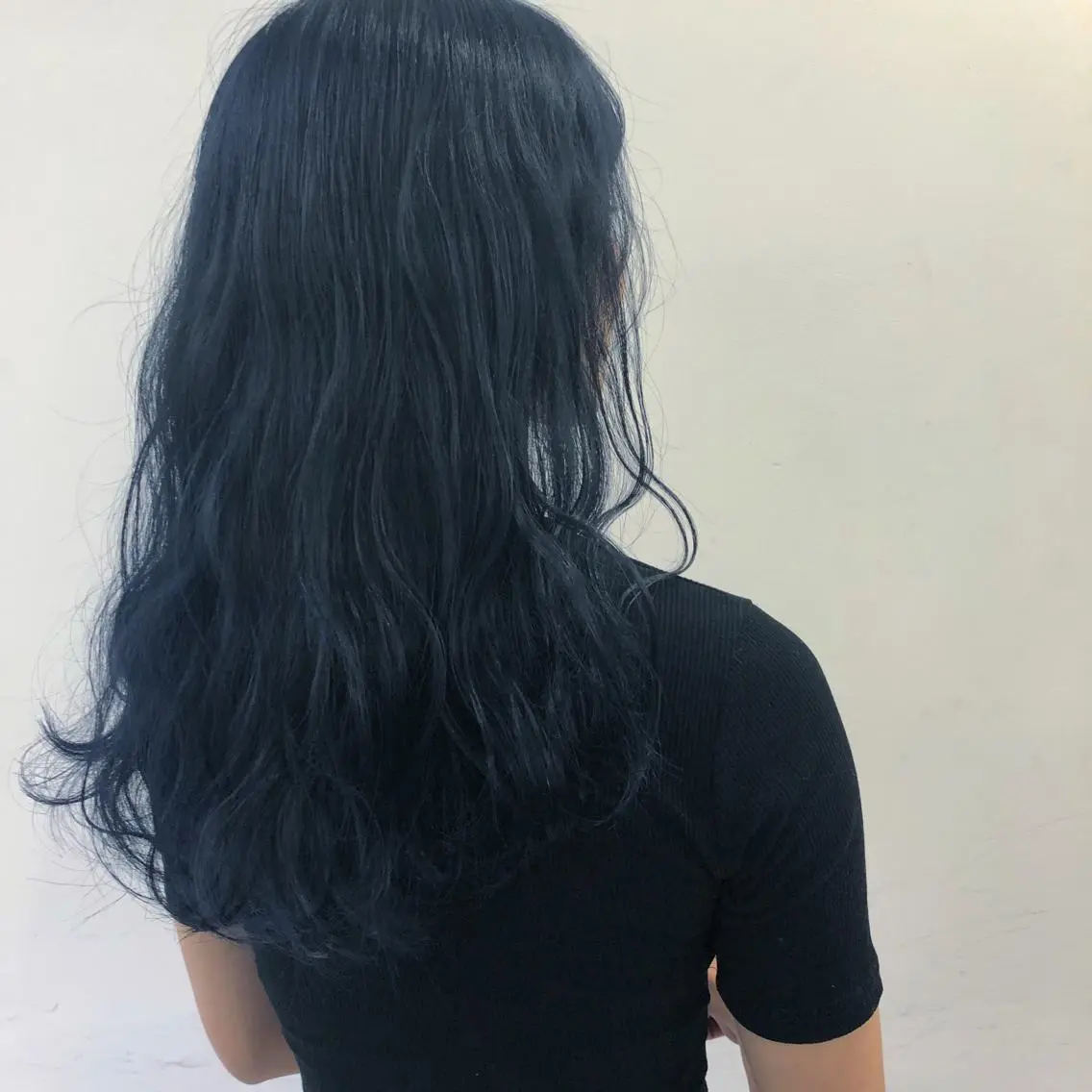 ロング カラー ネイビーカラー ニシオカ タクヤのヘアスタイル