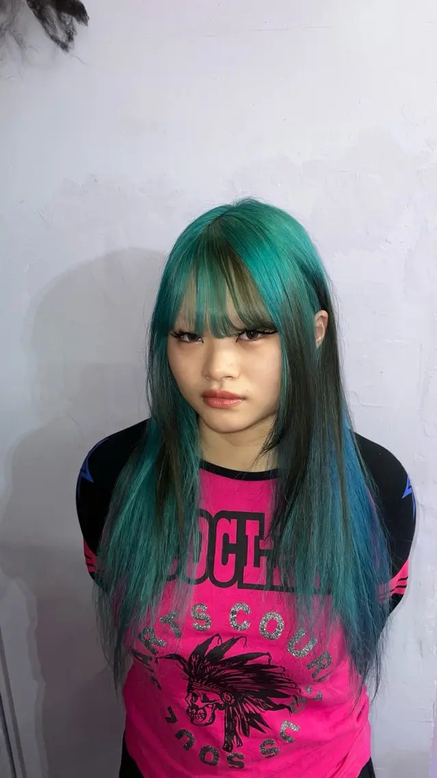 ロング カラー ブルーカラー デザインカラー 個性的カラー ☆≡ねねのヘアスタイル