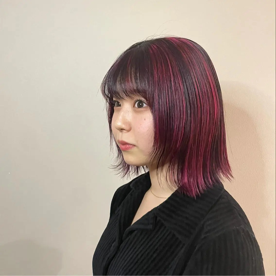 ミディアム カラー ハイライトカラー ピンクカラー ハイライト ミルクティーベージュ /三村克彦のヘアスタイル