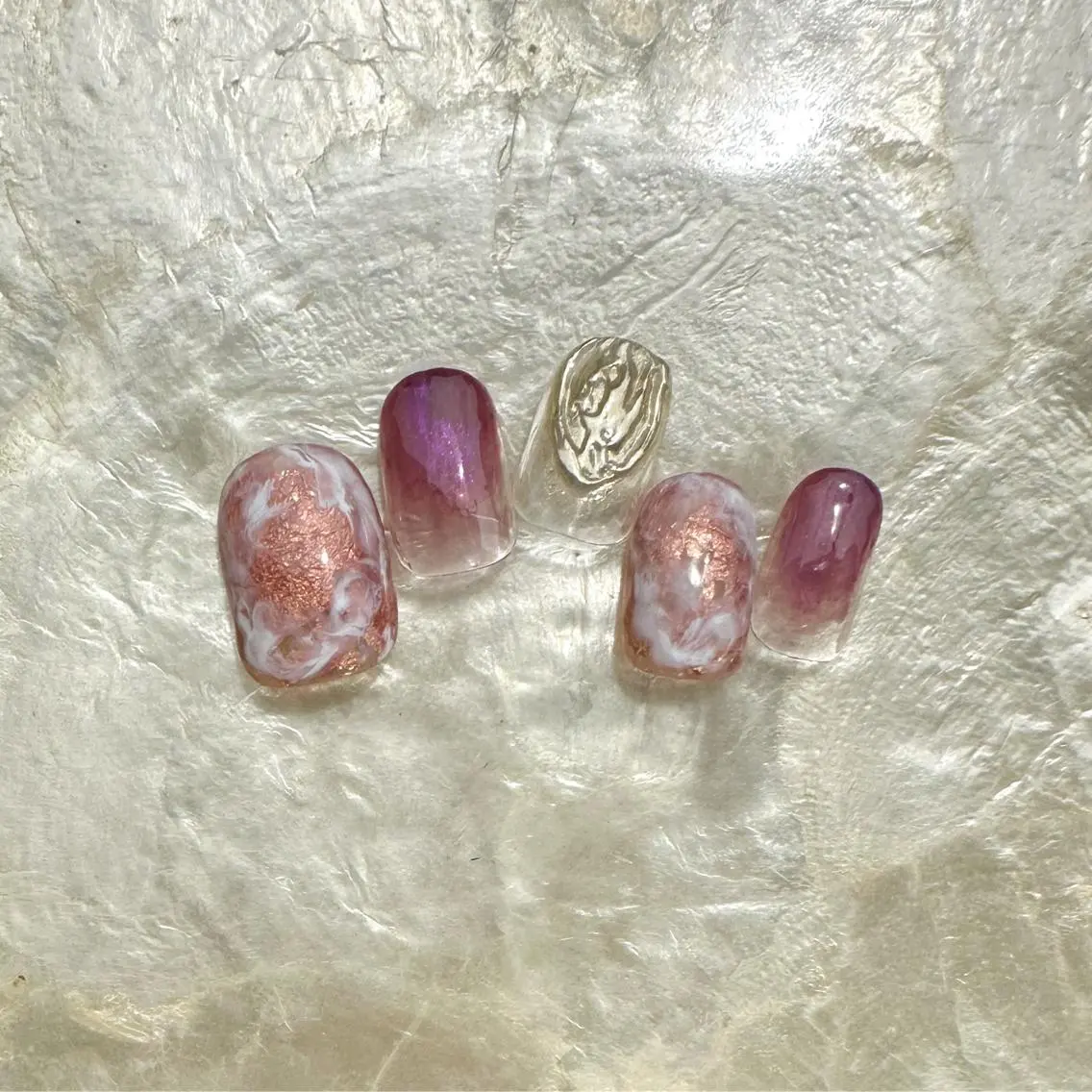 ネイル 氷ネイル・うるうるネイル 韓国ネイル 大理石ネイル(マーブル) ミラーネイル ニュアンスネイル 🪞KAPE NAIL 🪞のネイルデザイン