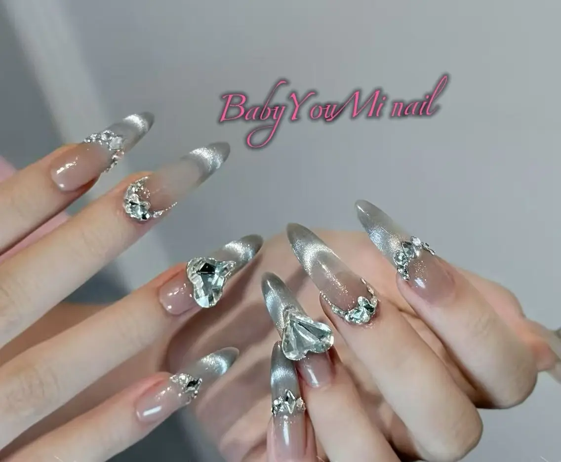 ネイル オーロラネイル フラワーネイル フットネイル フレンチネイル ジェルネイル ハンドネイル BabyYouMi nailのネイルデザイン
