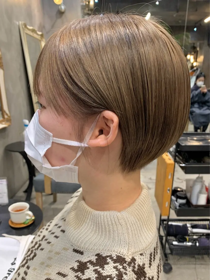 ショート カラー レイヤーカット/ GINJIのヘアスタイル