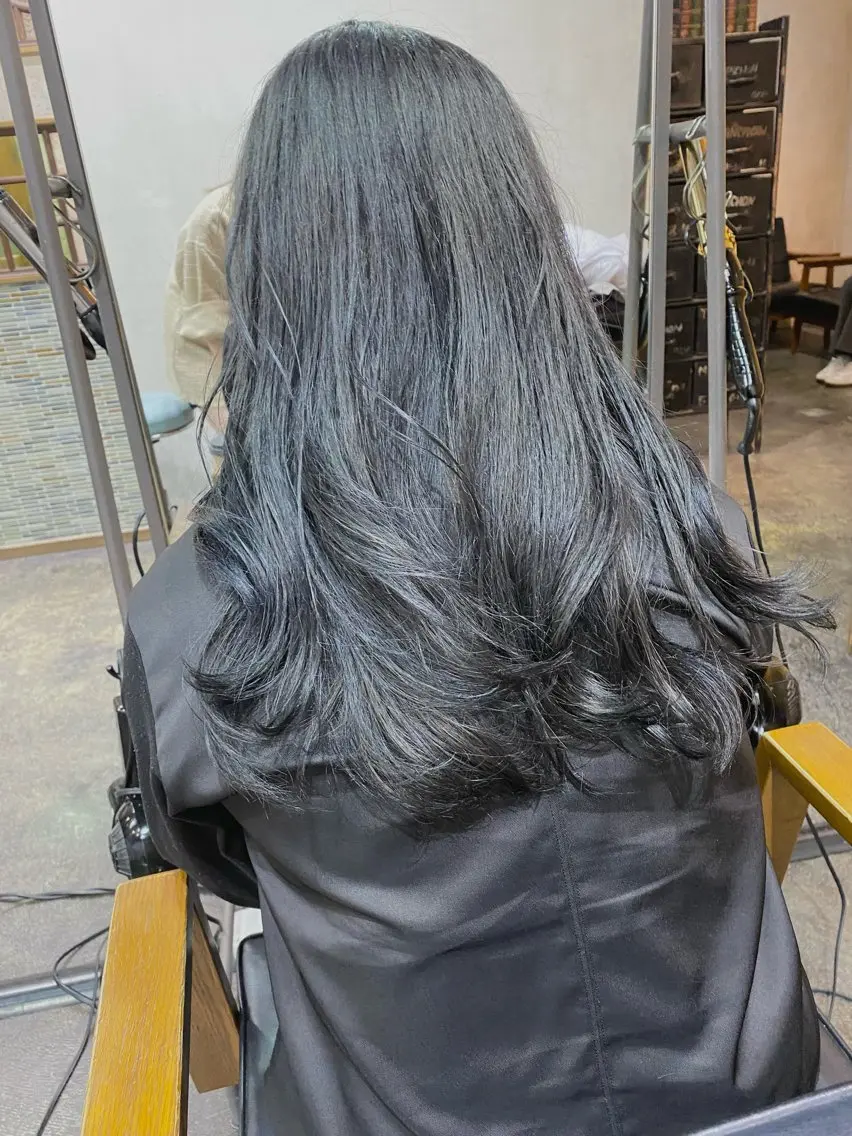 ロング カラー ヘアカラー トリートメント くすみカラー / 肌馴染み/ 花房佑夏のヘアスタイル