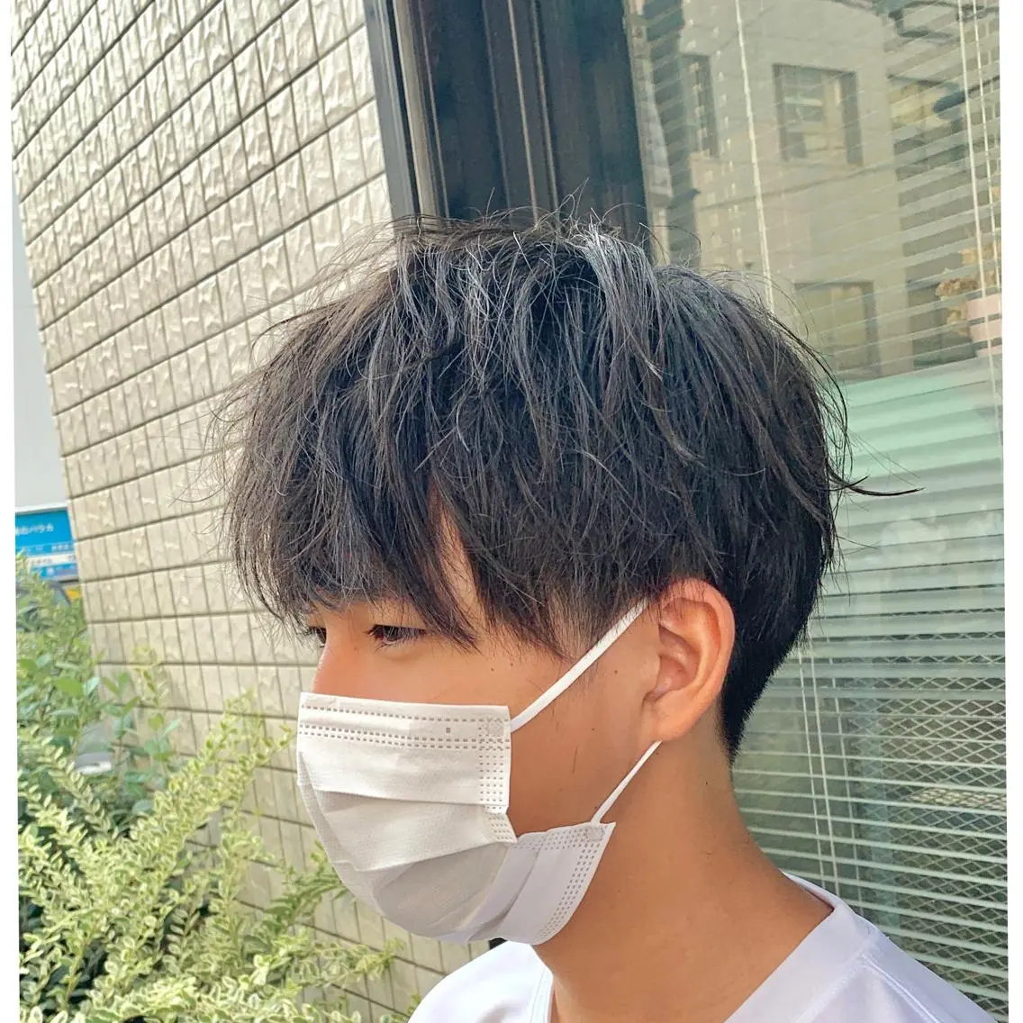 ショート メンズ マッシュ 刈り上げ 【扱いやすいパーマ】 眞鍋拓己のヘアスタイル