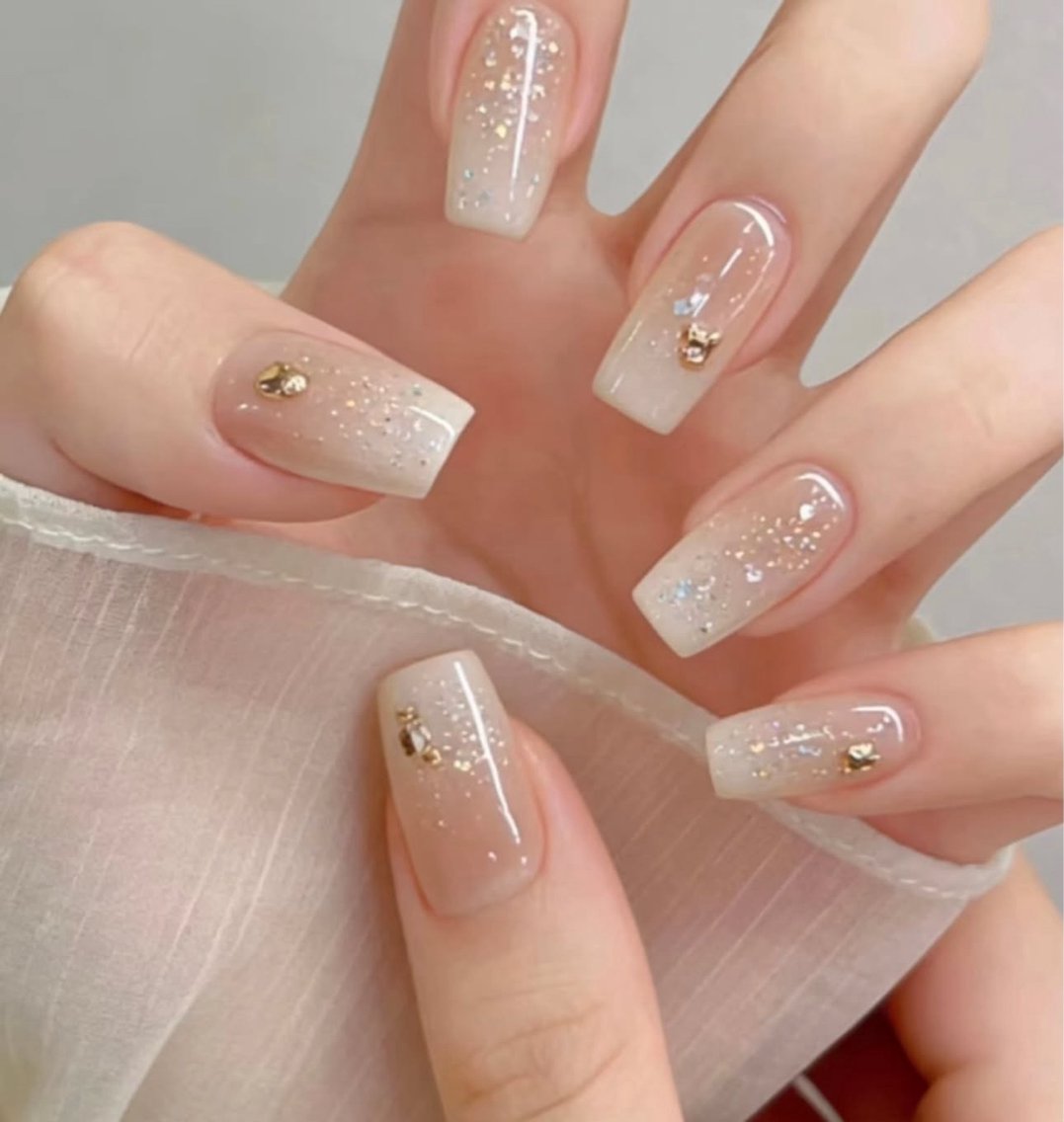 ネイル ガーリー 韓国ネイル ロングネイル 持ち込み ワンホンネイル ハンドネイル HARI NAILのネイルデザイン