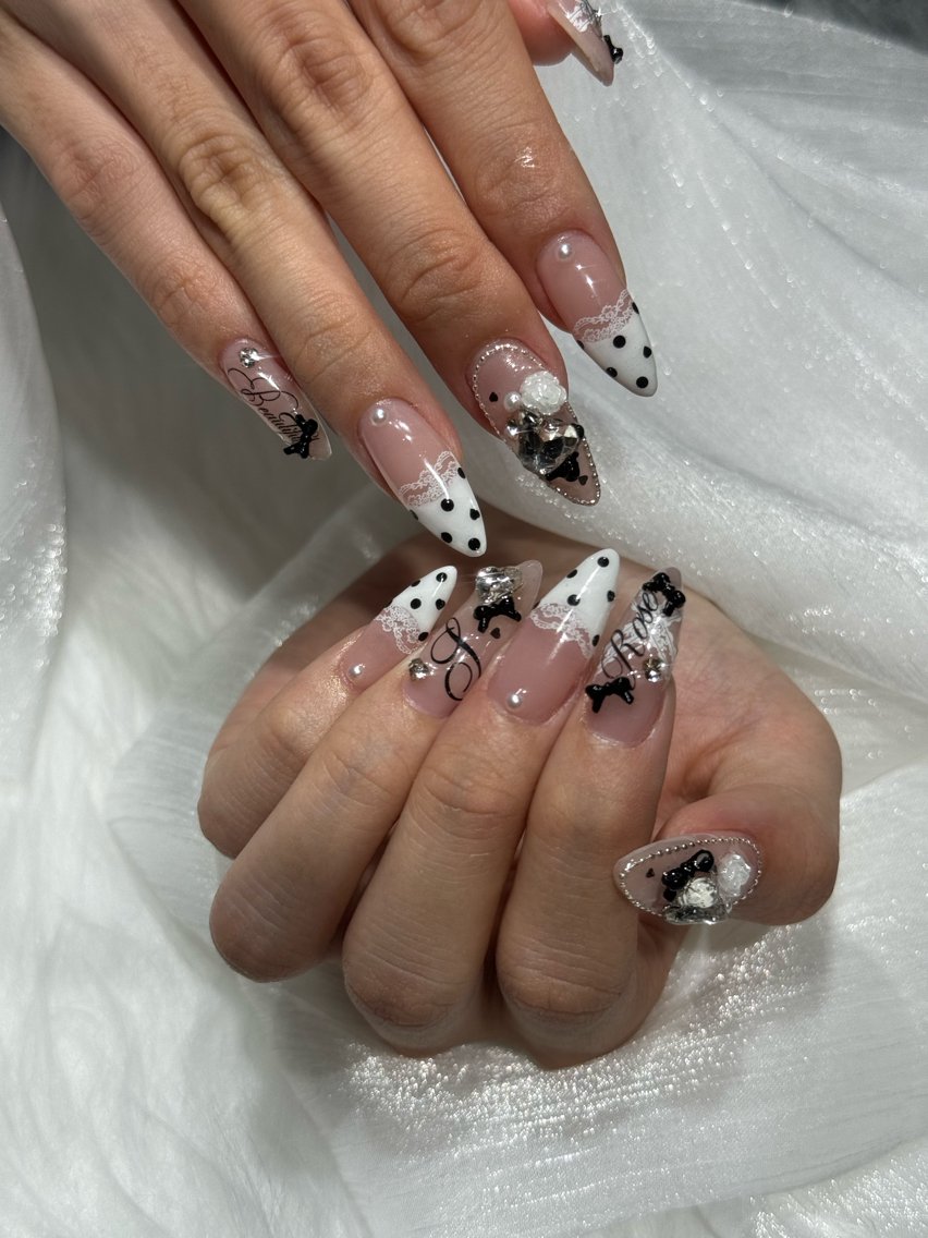 ネイル 長さ出し キラキラネイル 韓国ネイル マグネットネイル 持ち込み KOTORA NAILのネイルデザイン