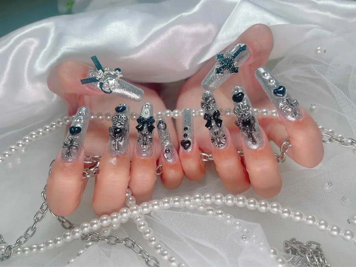 ネイル 長さ出し ガーリー 韓国ネイル ロングネイル 持ち込み Nami nail salonのネイルデザイン
