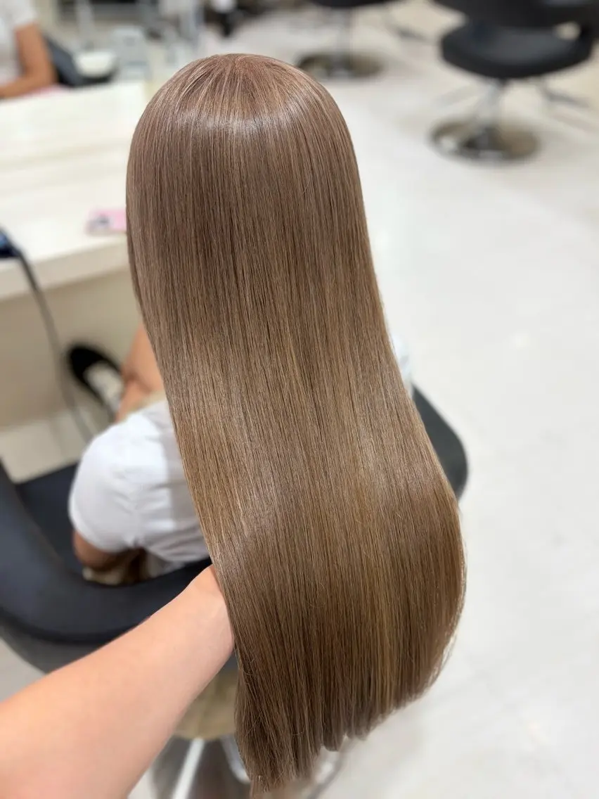 ロング カラー ロング ヘアカラー トリートメント 🌿‬透明感ベージュ 🫧ひなの🧸のヘアスタイル