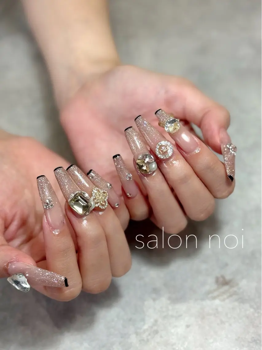 ネイル キラキラネイル ハンドネイル salon noiのネイルデザイン