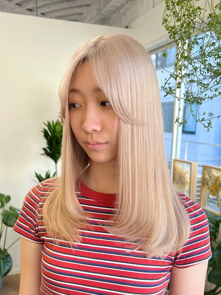 ロング カラー アッシュ バレイヤージュ ベージュカラー 黒髪 ブリーチ ブリーチ ハイトーン 特化🌈フジタハルキのヘアスタイル
