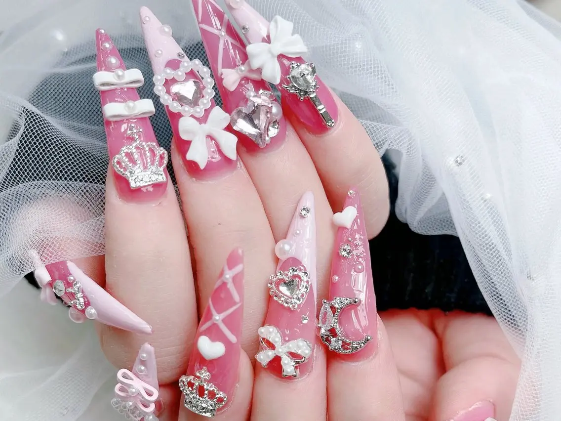 ネイル 成人式 ロングネイル マグネットネイル 大理石ネイル(マーブル) リボン ハンドネイル MoMoA Nail ネイル長さ出し専門店のネイルデザイン