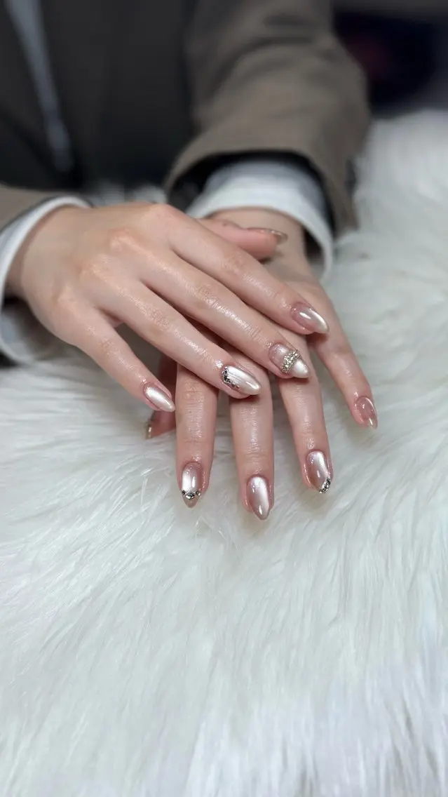 ネイル アートネイル オーロラネイル ジェルネイル 韓国ネイル ロングネイル ハンドネイル Nichi Nailsのネイルデザイン