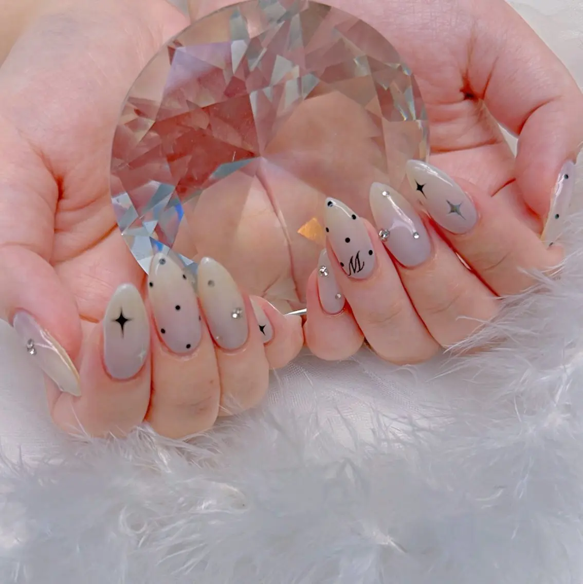 ネイル Romymoon nail帆南☾ ໋のネイルデザイン