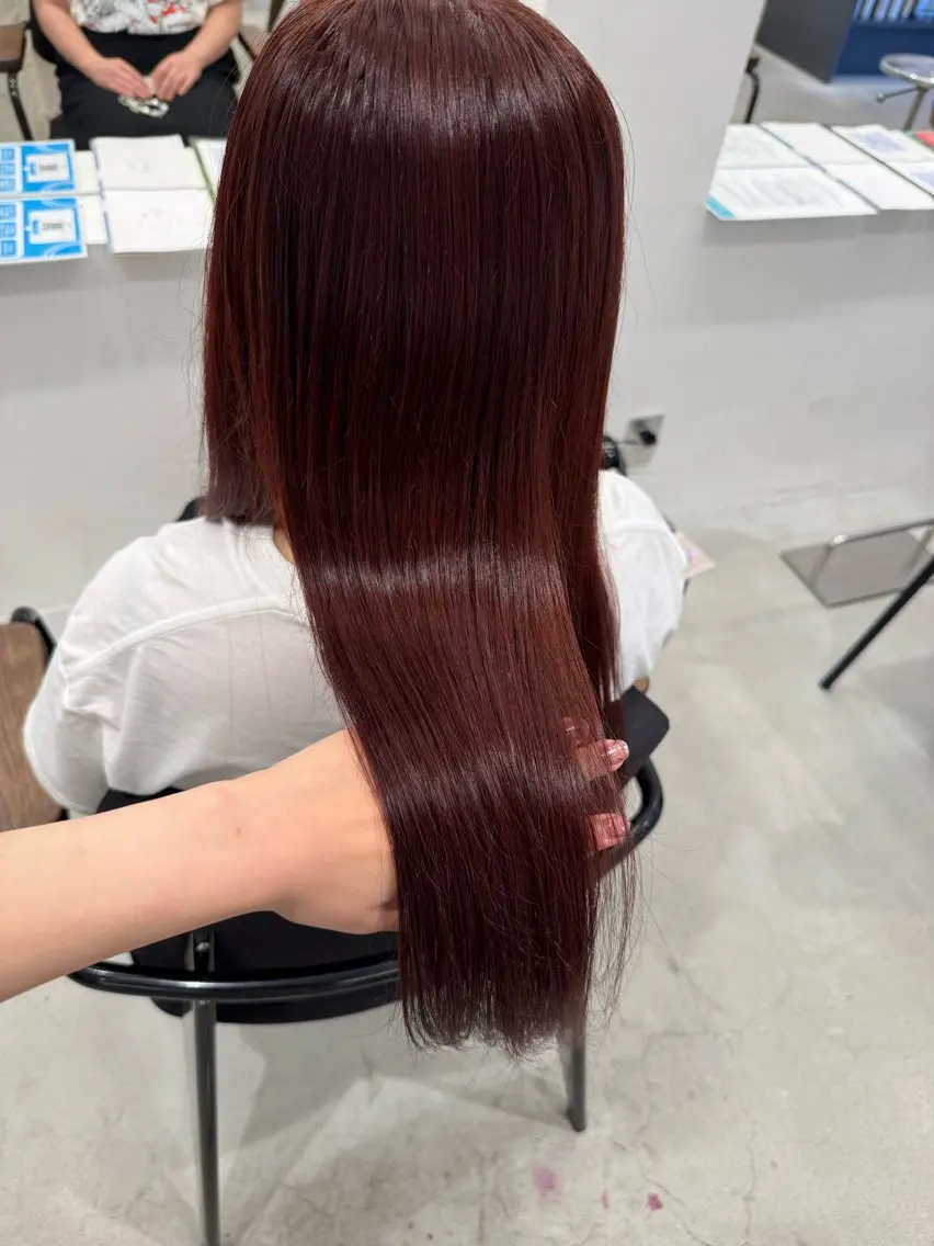 ロング カラー ピンクカラー 萩原 紗妃のヘアスタイル