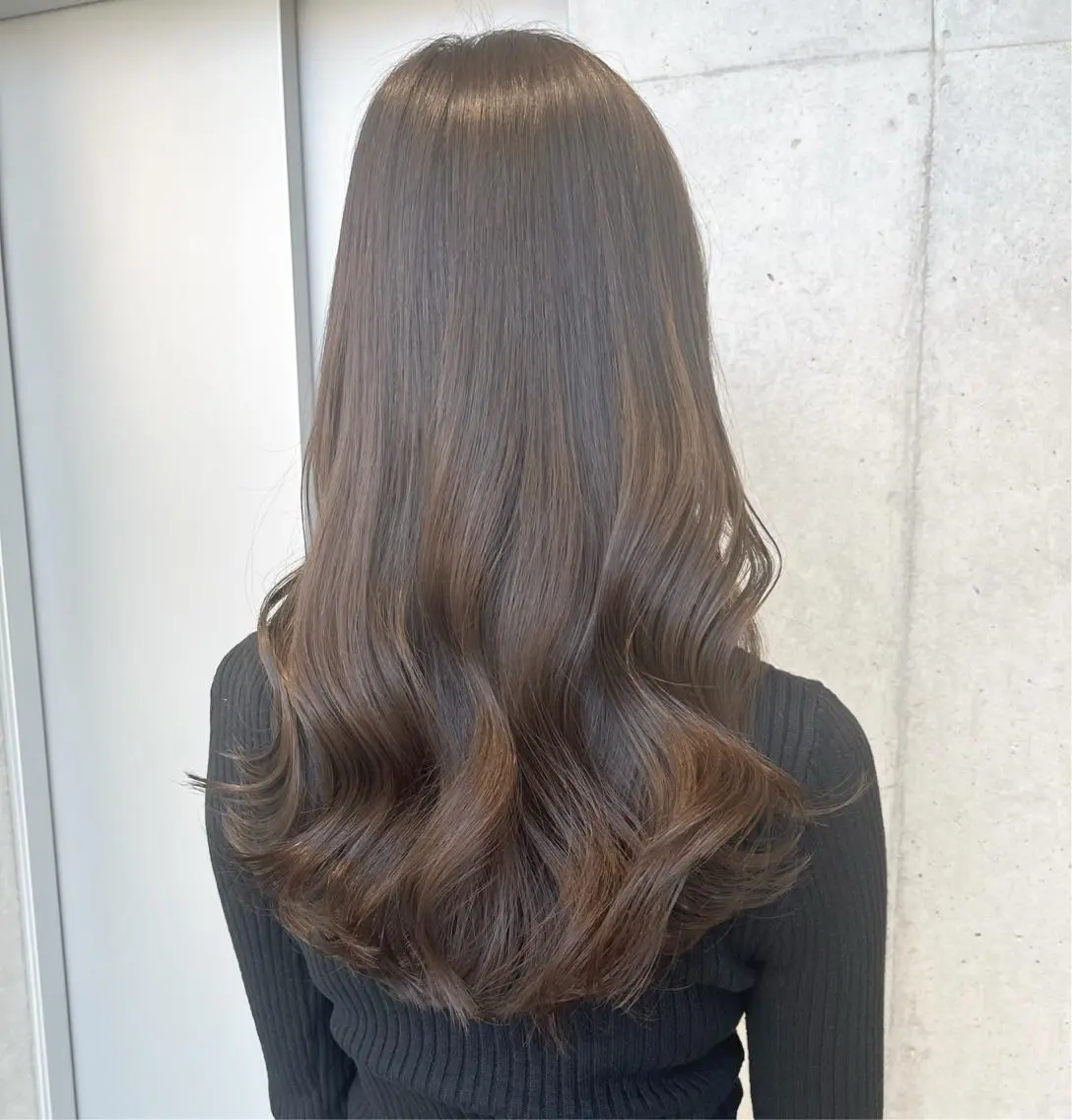 ミディアム カラー パーマ カット ヘアカラー トリートメント 透明感/オリーブ/ グレージュ/YUKAのヘアスタイル