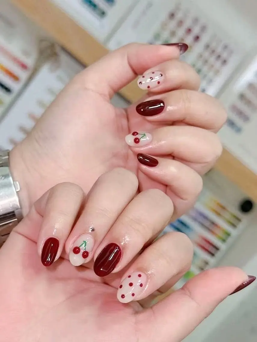 ネイル ハンドネイル T. Leeのネイルデザイン