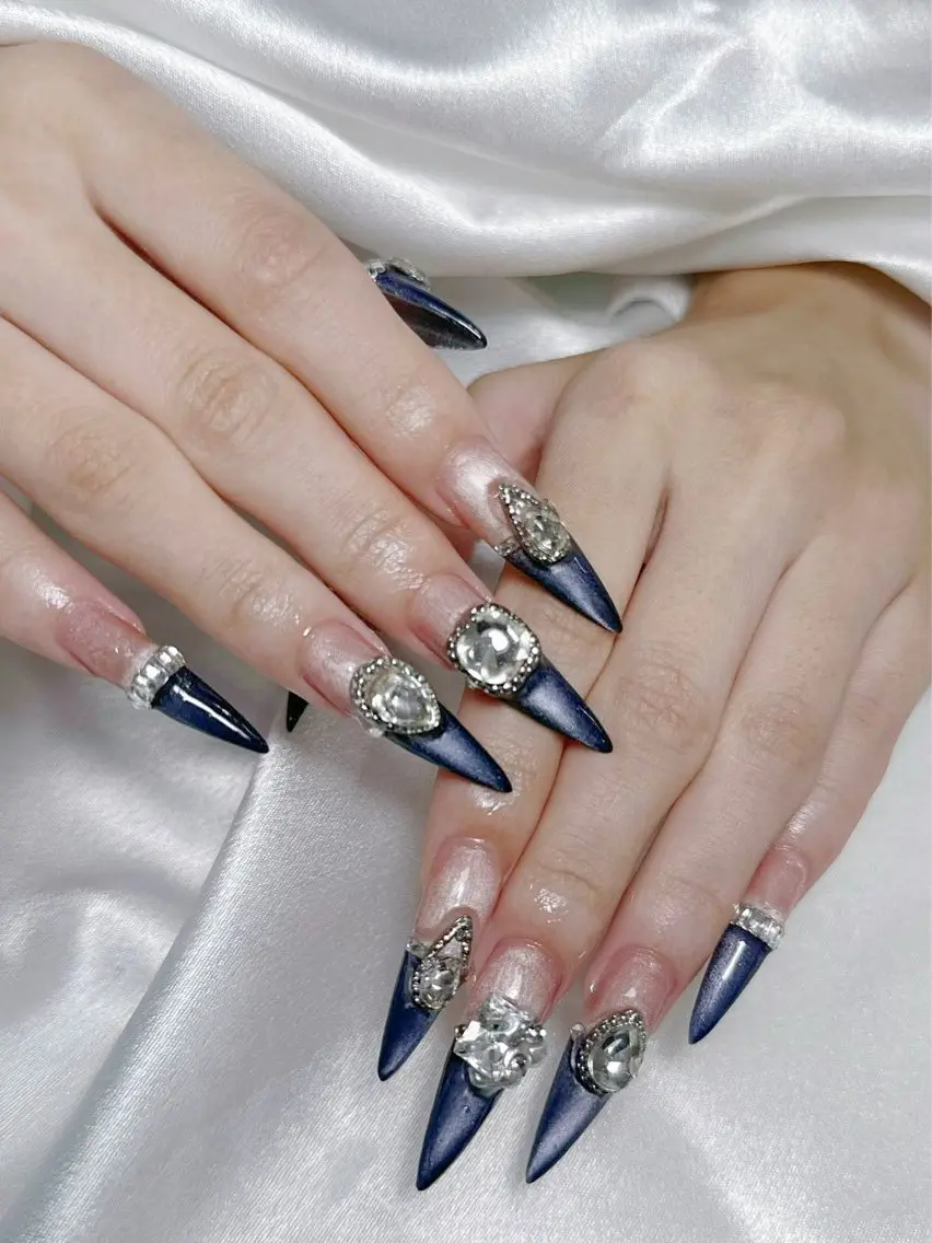 ネイル ハンドネイル LEELA NAIL STUDIOのネイルデザイン