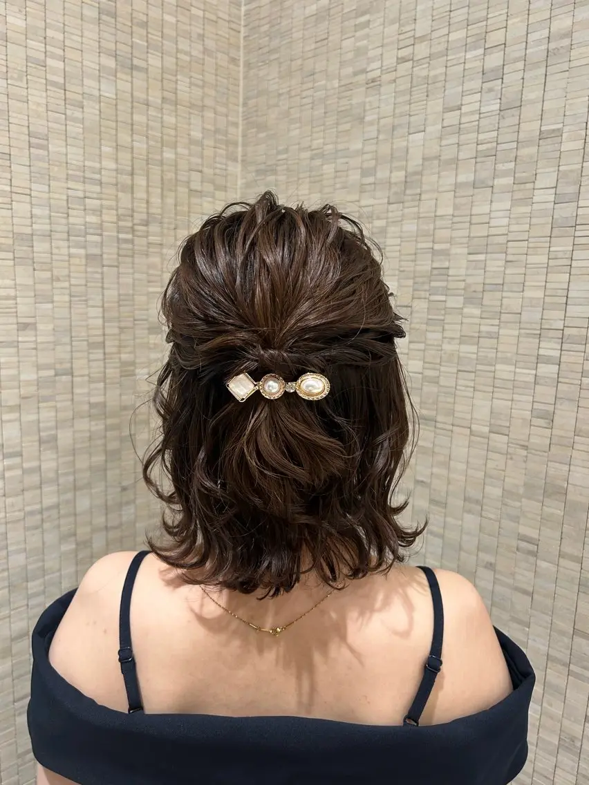 ミディアム ボブ 土佐 彩純のヘアスタイル