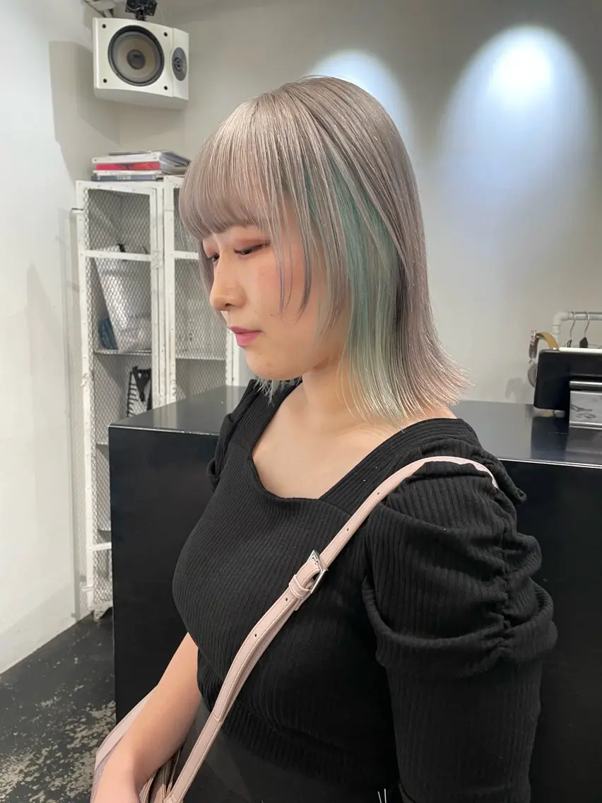 ミディアム カラー ヘアアレンジ ブリーチ デザインカラー カット ヘアカラー トリートメント 艶ハイトーン/ヘア アレンジAYAKAのヘアスタイル