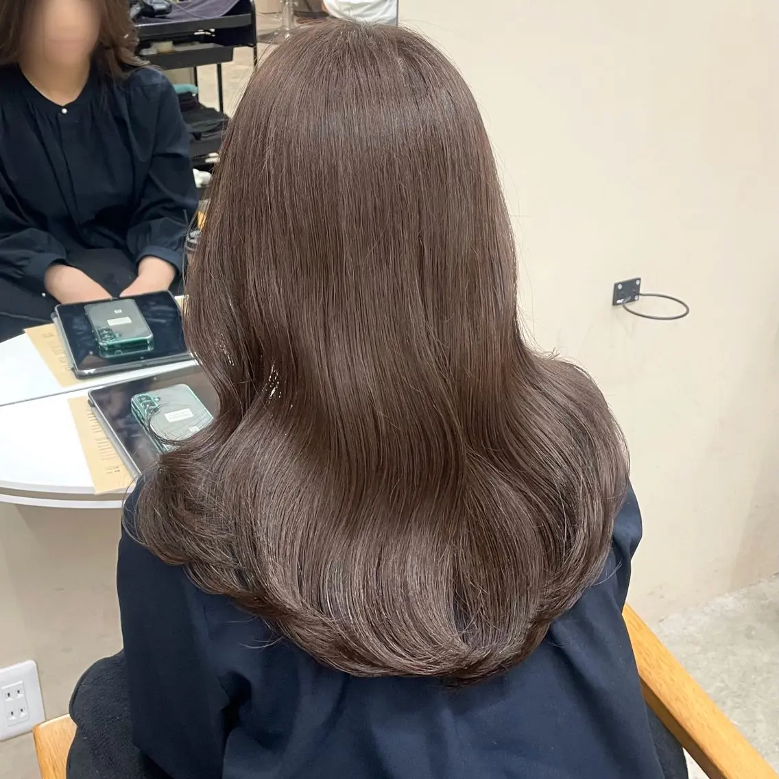 セミロング カラー ブリーチ グレージュ ブリーチなしカラー カット ヘアカラー トリートメント noii / 伊藤 愛莉のヘアスタイル