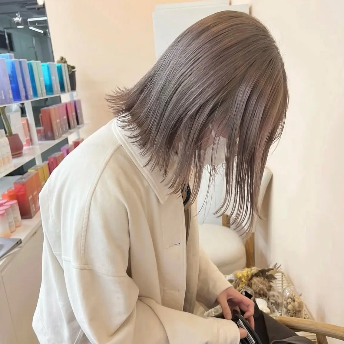 ミディアム カラー グレージュ ヘアカラー カットモデル yumekaのヘアスタイル