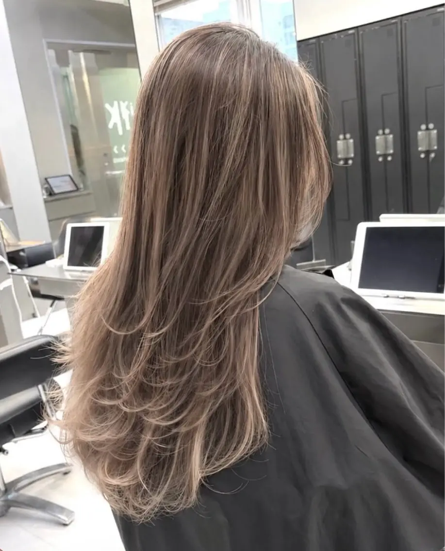 ロング レイヤーカット トリートメント ヘアカラー トリートメント Kotomi 🇺🇸💋のヘアスタイル