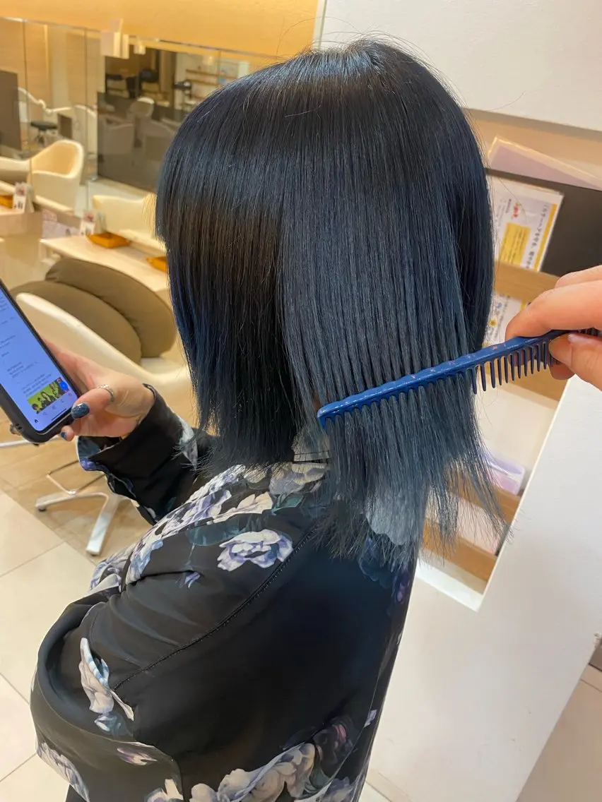 ショート カラー 黒髪 ブリーチ ブルーカラー ブルーブラック ダブルカラー ヘアカラー トリートメント 塩谷黎✨イルミナ カラーメンズパーマ✨のヘアスタイル