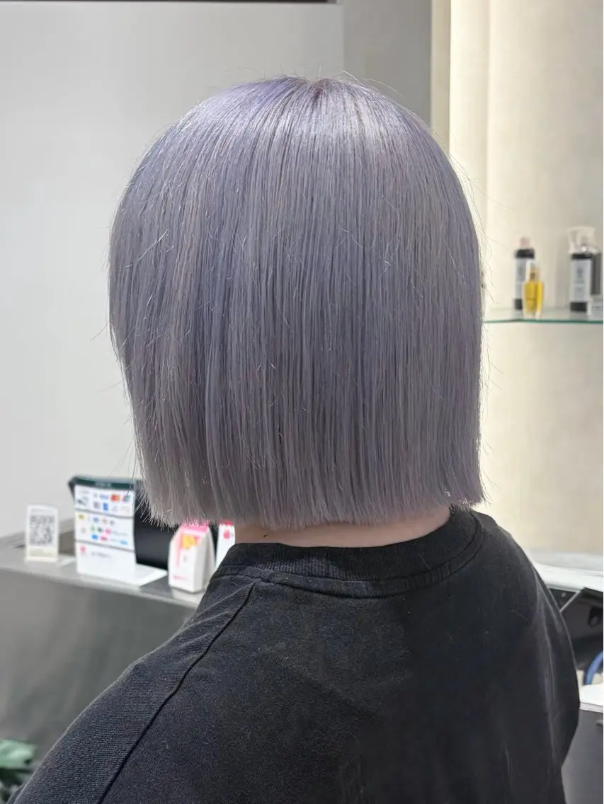 ミディアム ヘアカラー ミルクティーカラー/ レイヤーカットAyaのヘアスタイル