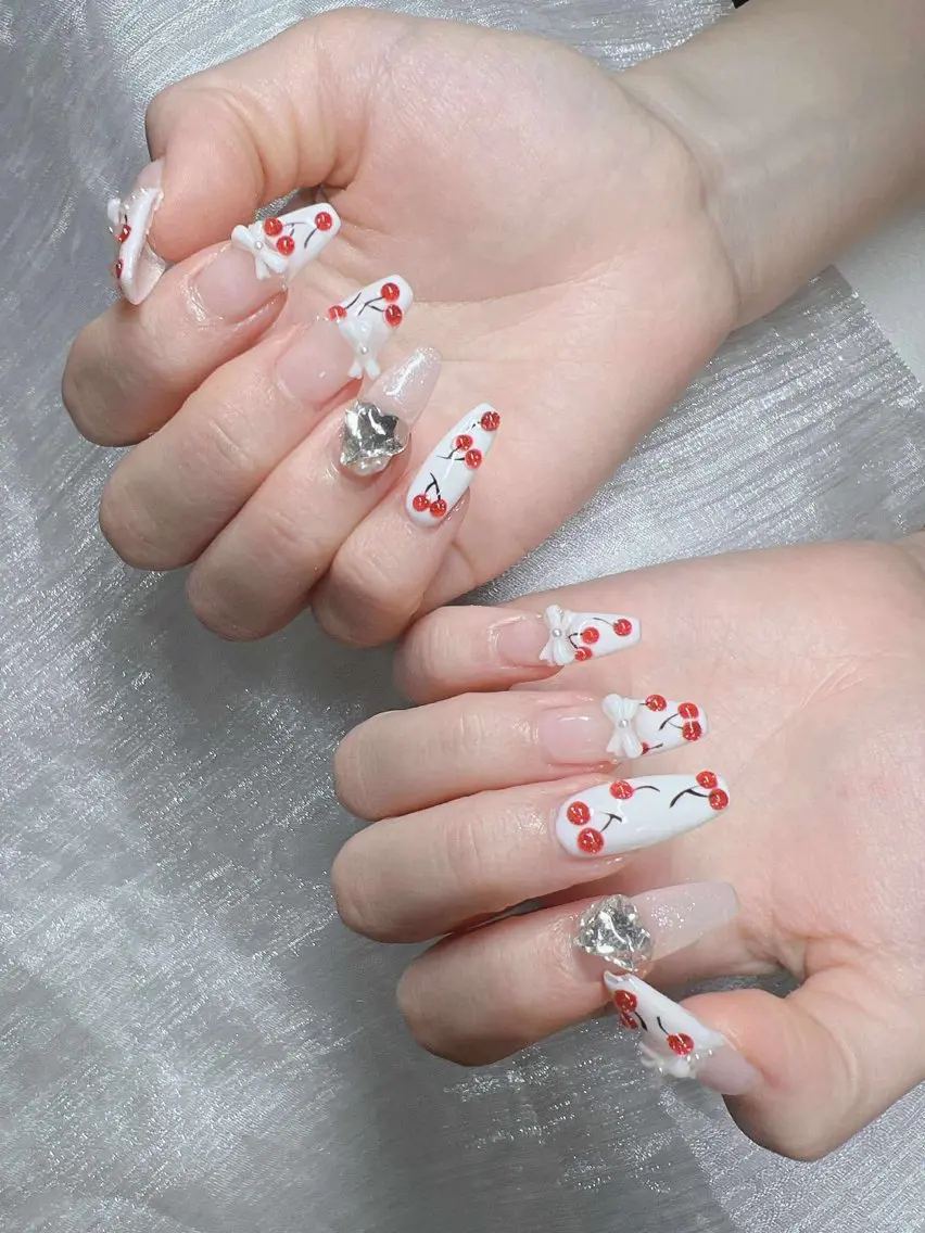 ネイル 長さ出し グラデーション 卒業式 キラキラネイル マグネットネイル ハンドネイル Lee Nailsのネイルデザイン