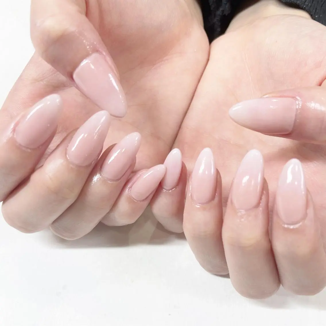ネイル ハンドネイル フットネイル Minami 🍓のネイルデザイン