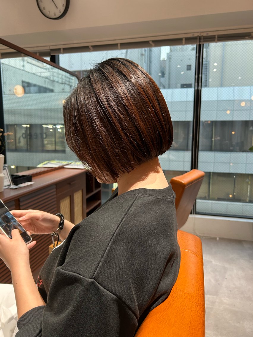 ミディアム カット ヘアカラー トリートメント レイヤーカット🍃 カネコのヘアスタイル