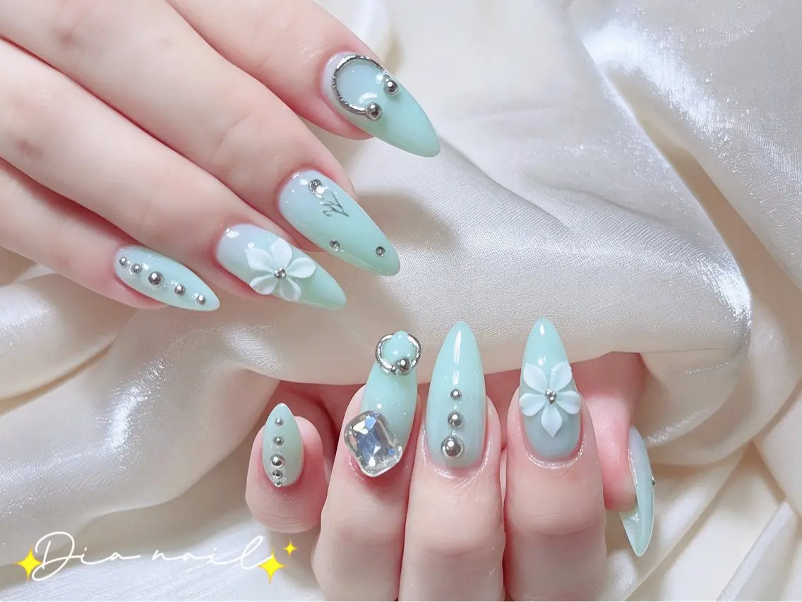 ネイル フットネイル 韓国ネイル レース マグネットネイル ニュアンスネイル ハンドネイル Dia nail サロンのネイルデザイン