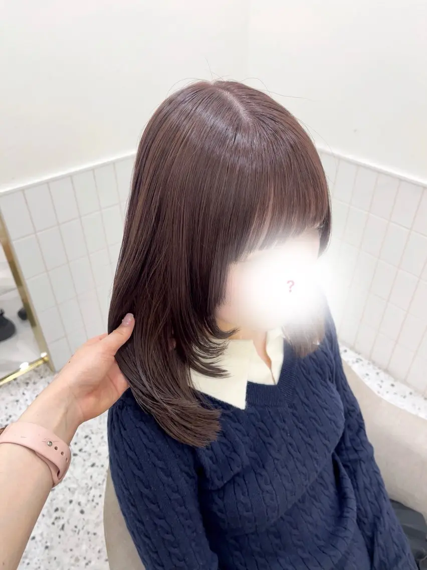 セミロング カラー 新井 凪のヘアスタイル