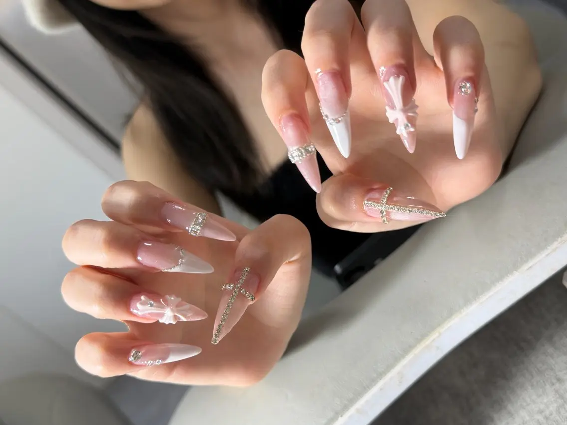 ネイル ハンドネイル Rinaky Amee Nailのネイルデザイン