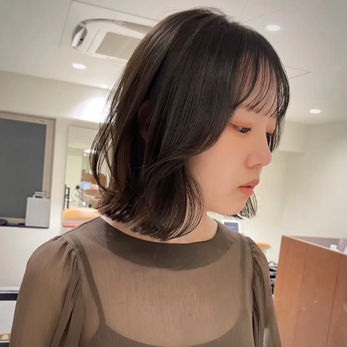 ミディアム カラー 透明感カラー 内大久保 列夏のヘアスタイル