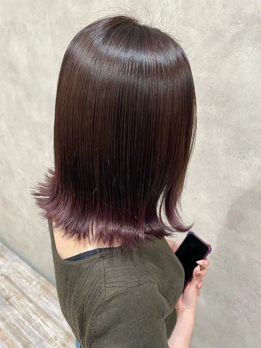 ミディアム 東 歩音のヘアスタイル
