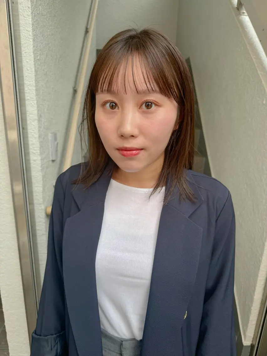 ミディアム カラー ベージュカラー カット レイヤーカット 鈴木駿介のヘアスタイル