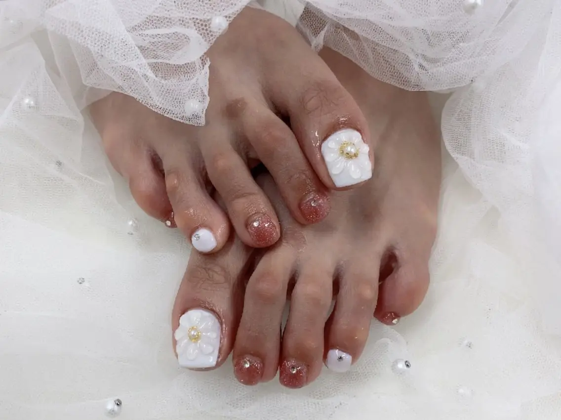 ネイル フラワーネイル フットネイル ピンク フットネイル 心斎橋Salon Epokkuのネイルデザイン