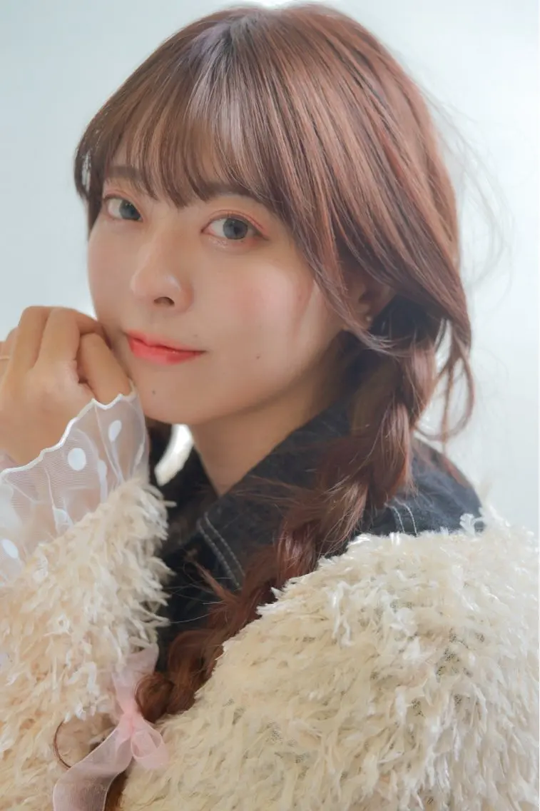 セミロング ヘアアレンジ カット トリートメント ヘッドスパ 中韓🇨🇳🇰🇷 トレンド＆髪質改善のヘアスタイル