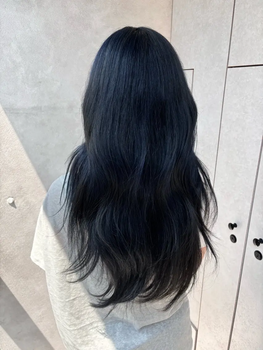 ロング カラー ネイビーカラー カット ヘアカラー 🔆ハイトーン 🔆AYAKAのヘアスタイル