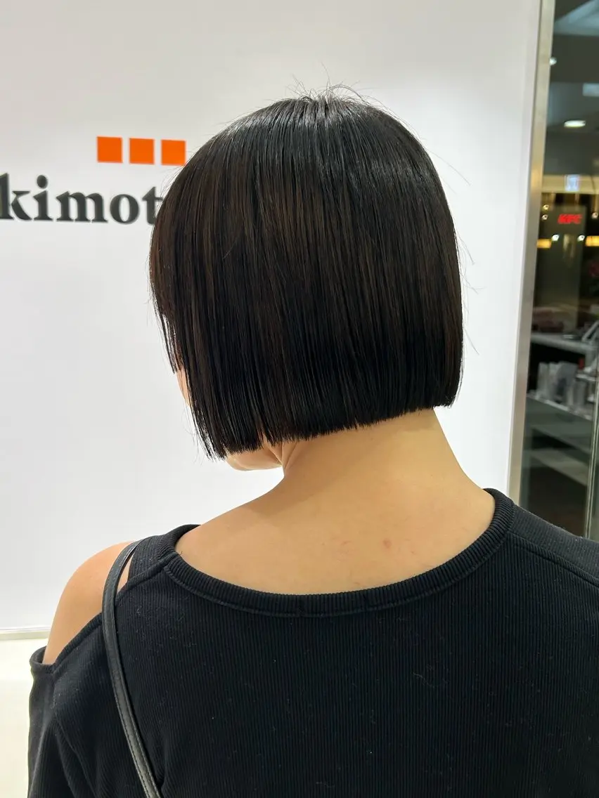 ショート ボブ 早瀬 愛美のヘアスタイル
