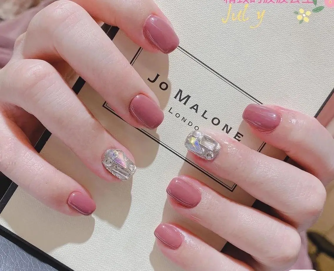 ネイル フットネイル 横浜市中区曙町 ネイルE·U·Bのネイルデザイン