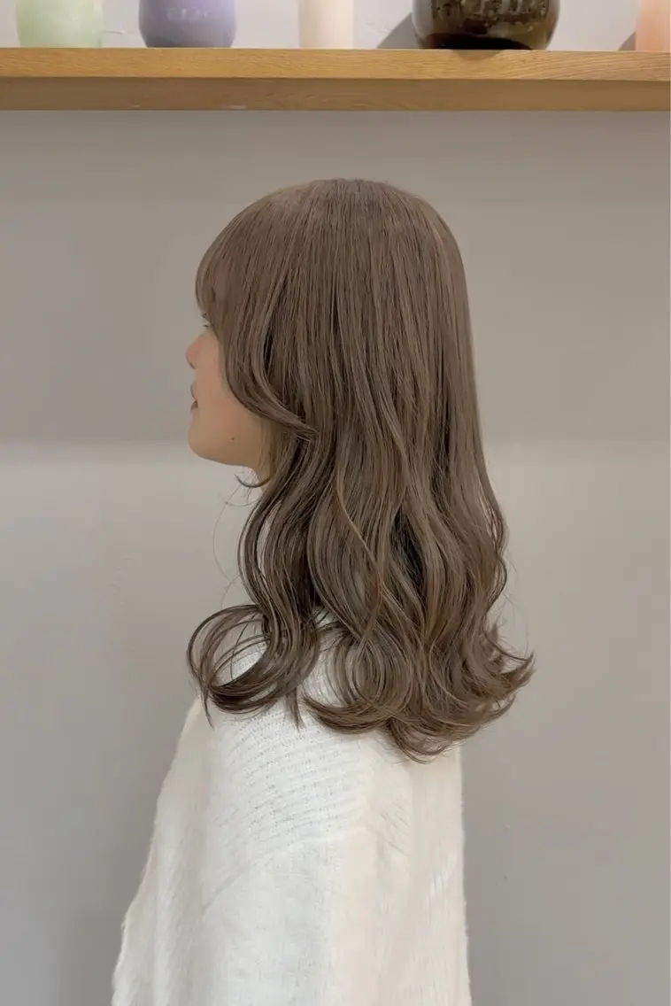 セミロング カラー ブリーチ ハイトーンカラー ブリーチなしカラー ボブ REINA☁️透明感 カラー/ぷつっと♡のヘアスタイル