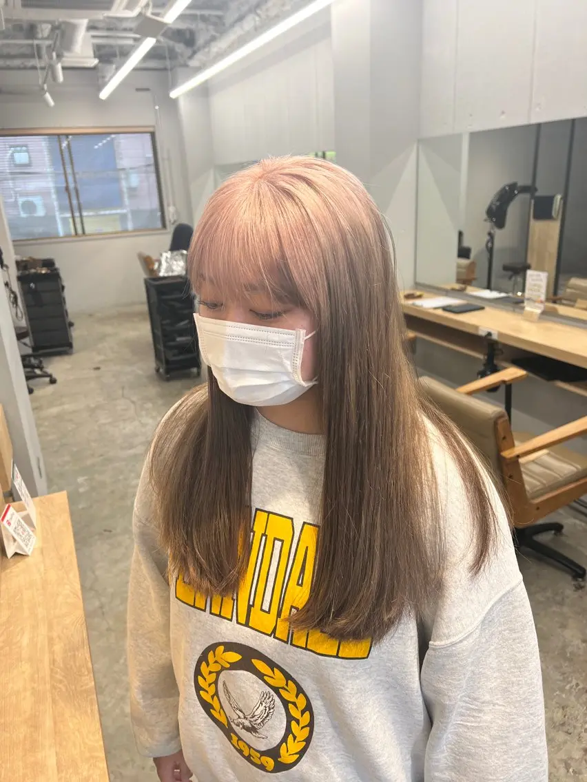 ロング カラー ブラウンカラー ブリーチ毛の縮毛矯正 ハイトーン/岡本智樹のヘアスタイル
