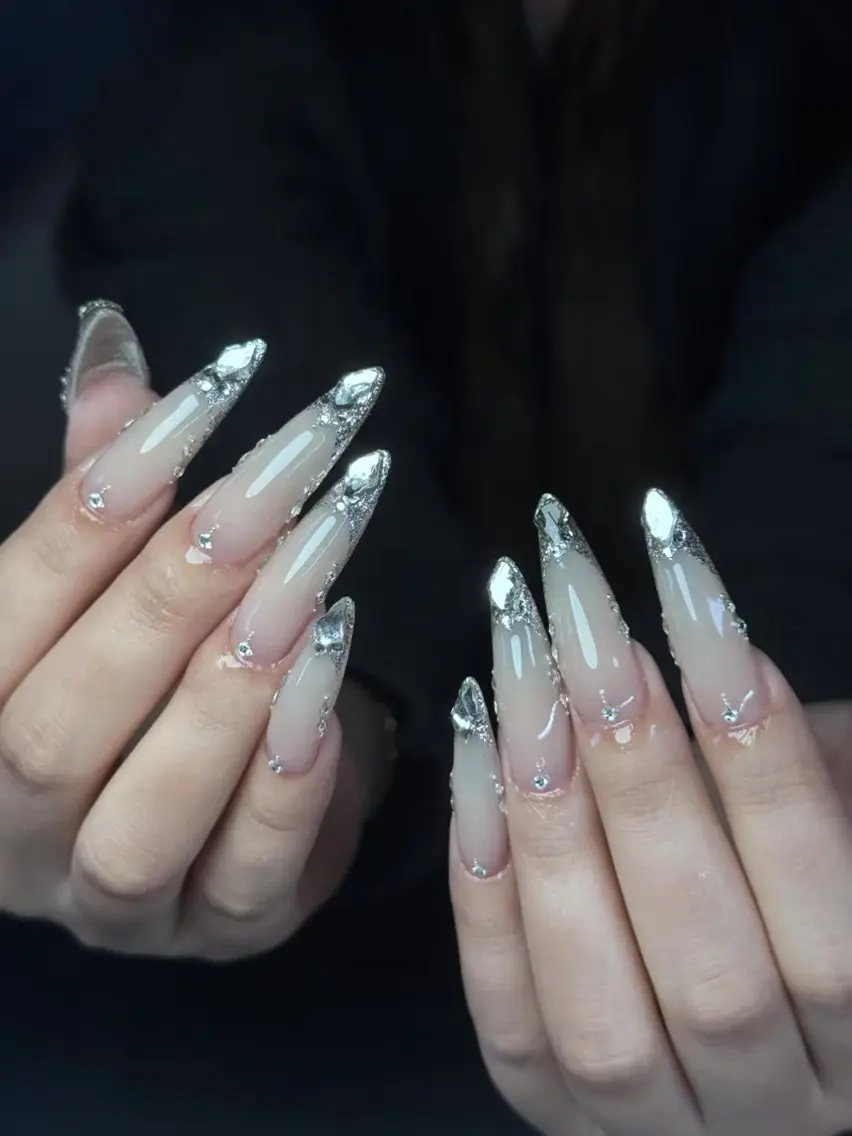 ネイル ハンドネイル Luna Gladeのネイルデザイン