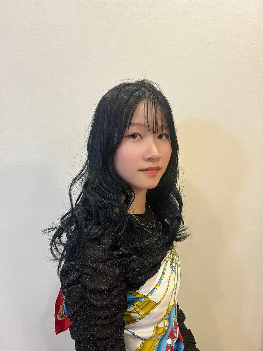 ロング 田中 結月のヘアスタイル