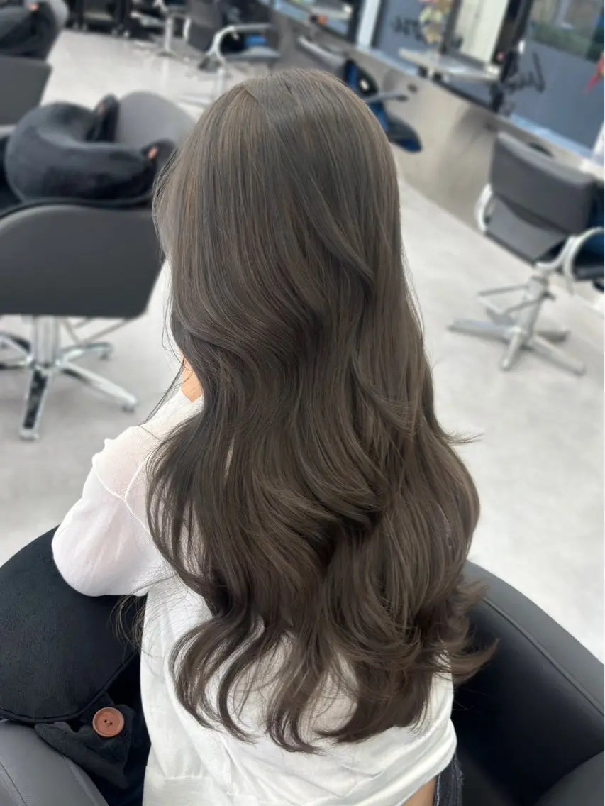 ロング カラー アディクシーカラー アッシュ アッシュブラック ベージュカラー 黒髪 カット ヘアカラー Ardore 韓国風カラー大阪のヘアスタイル