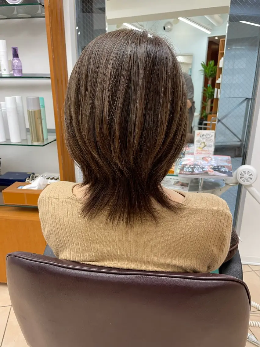 ミディアム カラー ウルフカット カット ヘアカラー 宗村 嘉哉のヘアスタイル