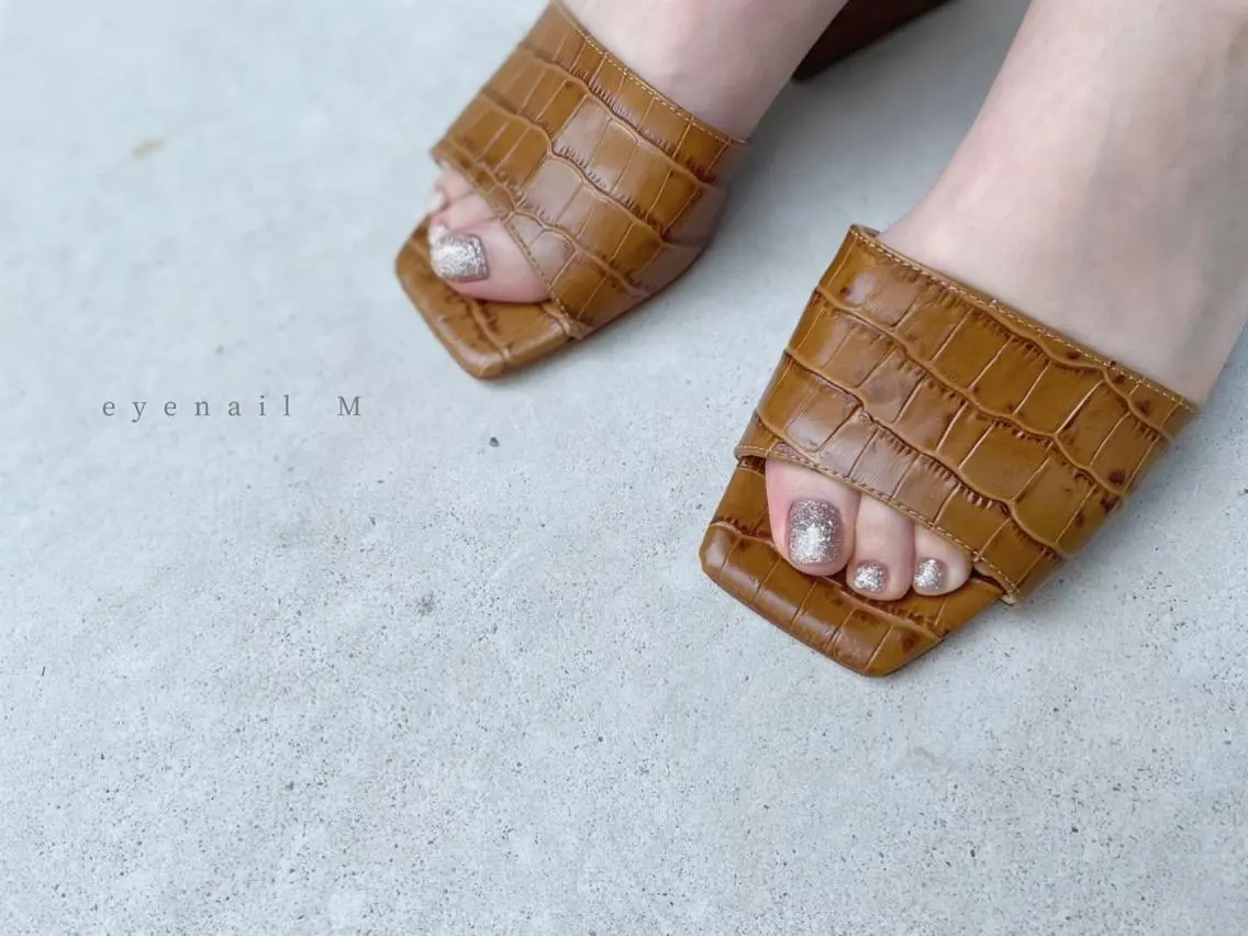 ネイル フットネイル eyenailm 🌼のネイルデザイン